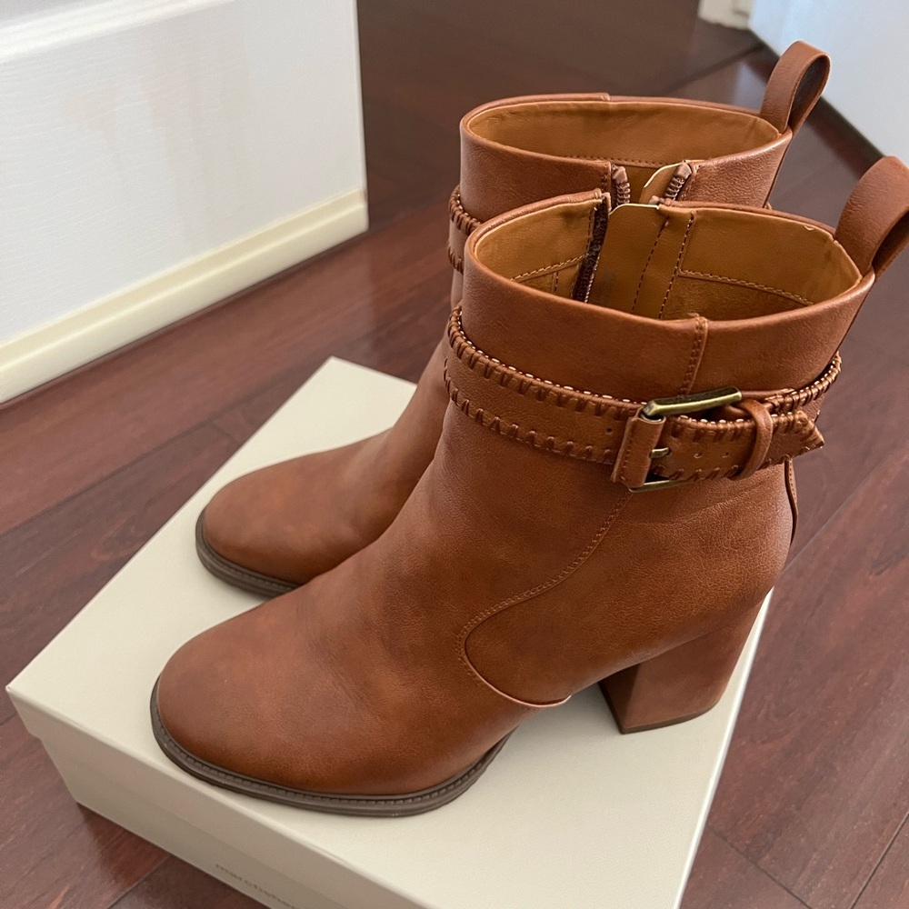 Zodiac Rexx Block Heel Bootie